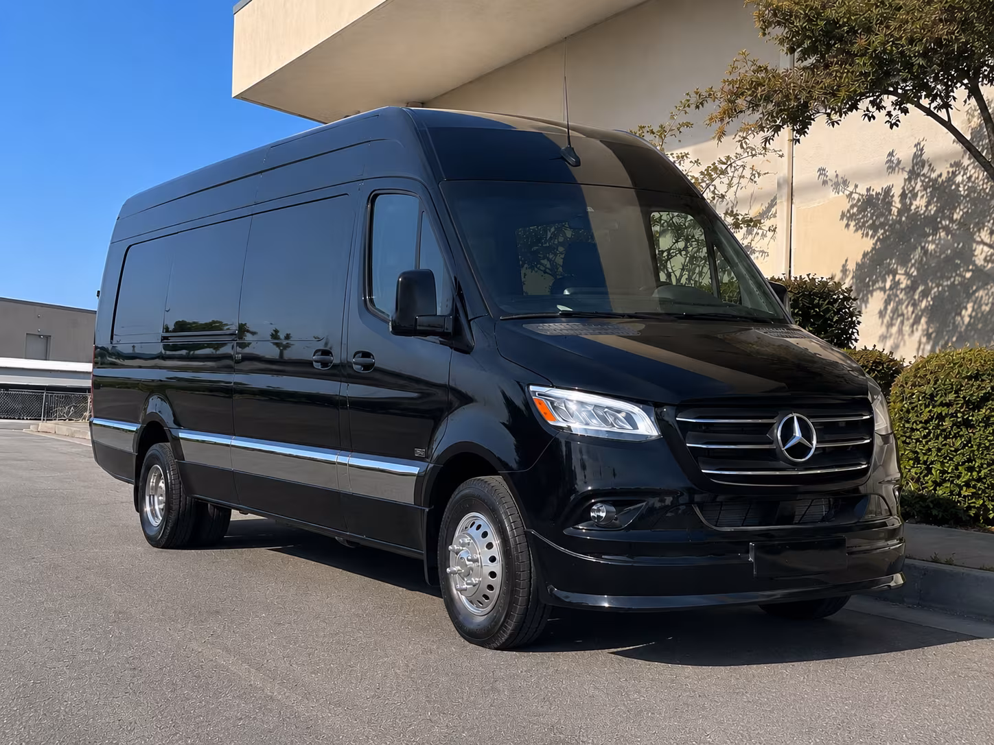bend corporate shuttle bus rentals