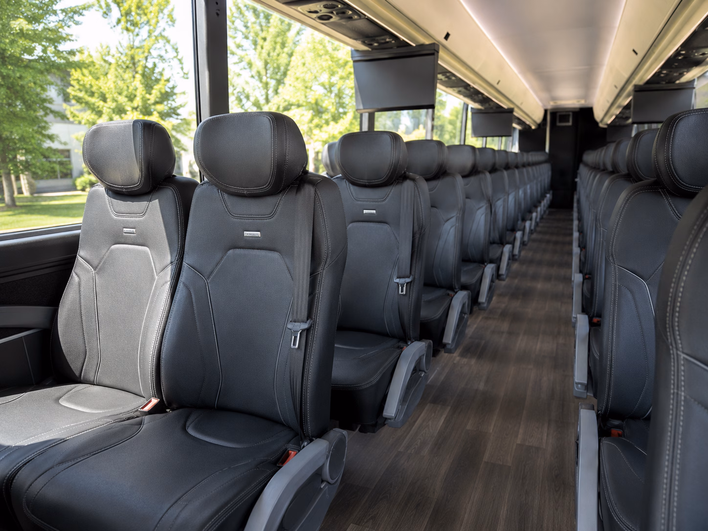 charter buses from kennewick to seattle spokane and portland