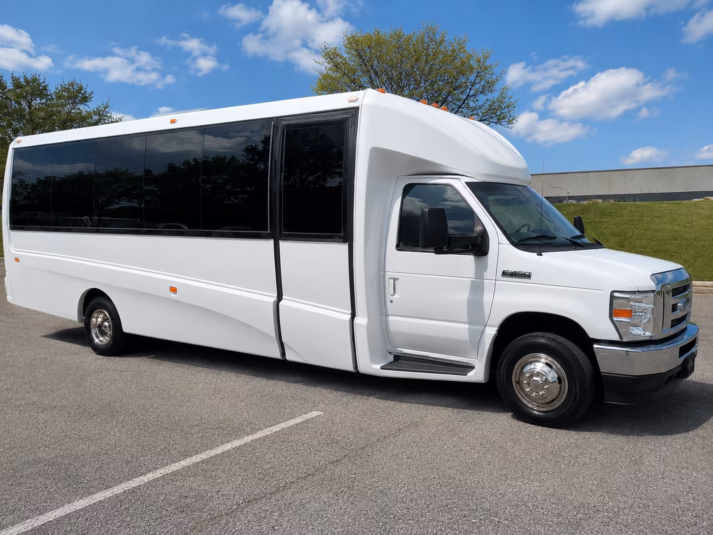 kennewickcharterbuscompany com is here to make kennewick wedding transportation the easy part