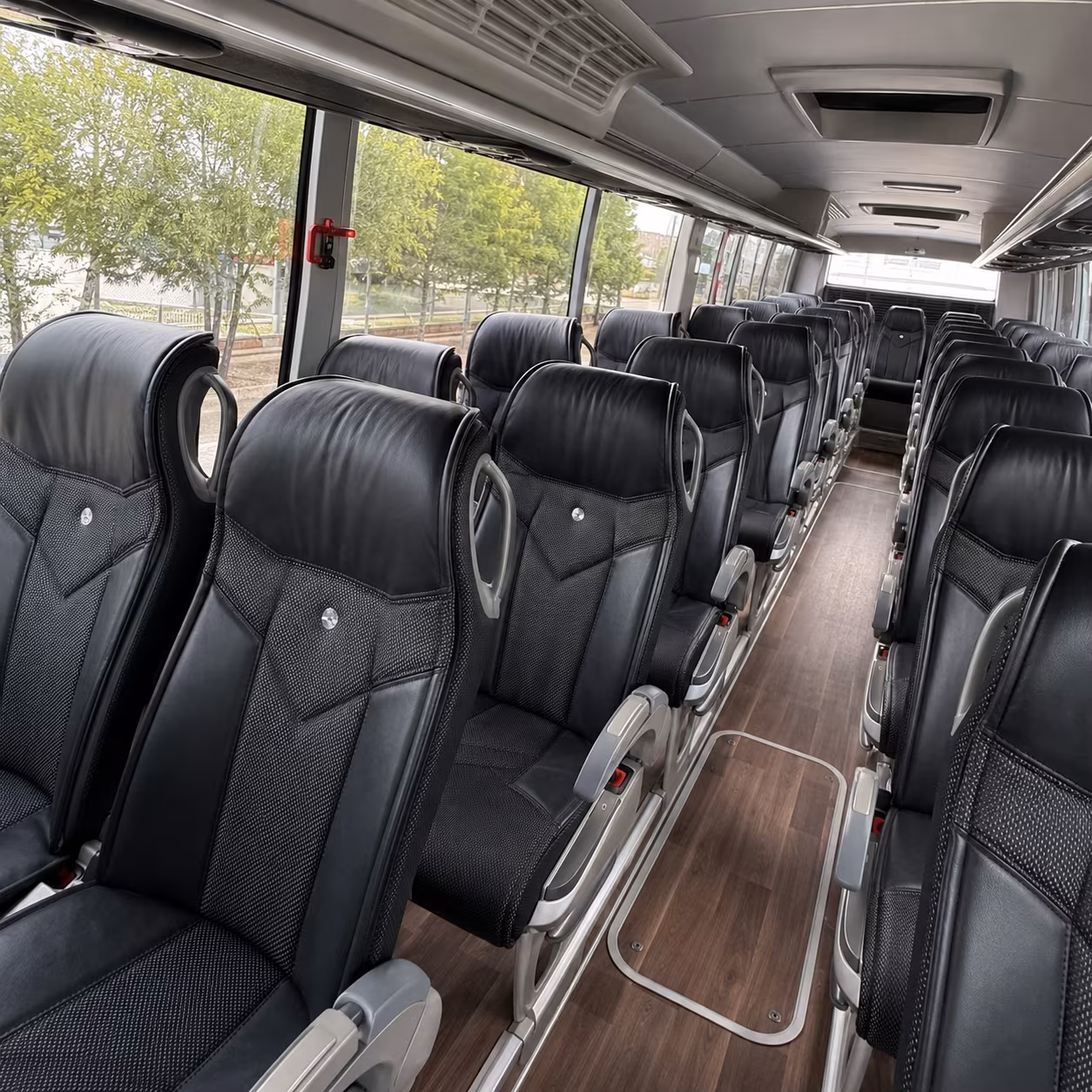 kennewickcharterbuscompany com is the easy way to book beyond wonderland transportation from kennewick