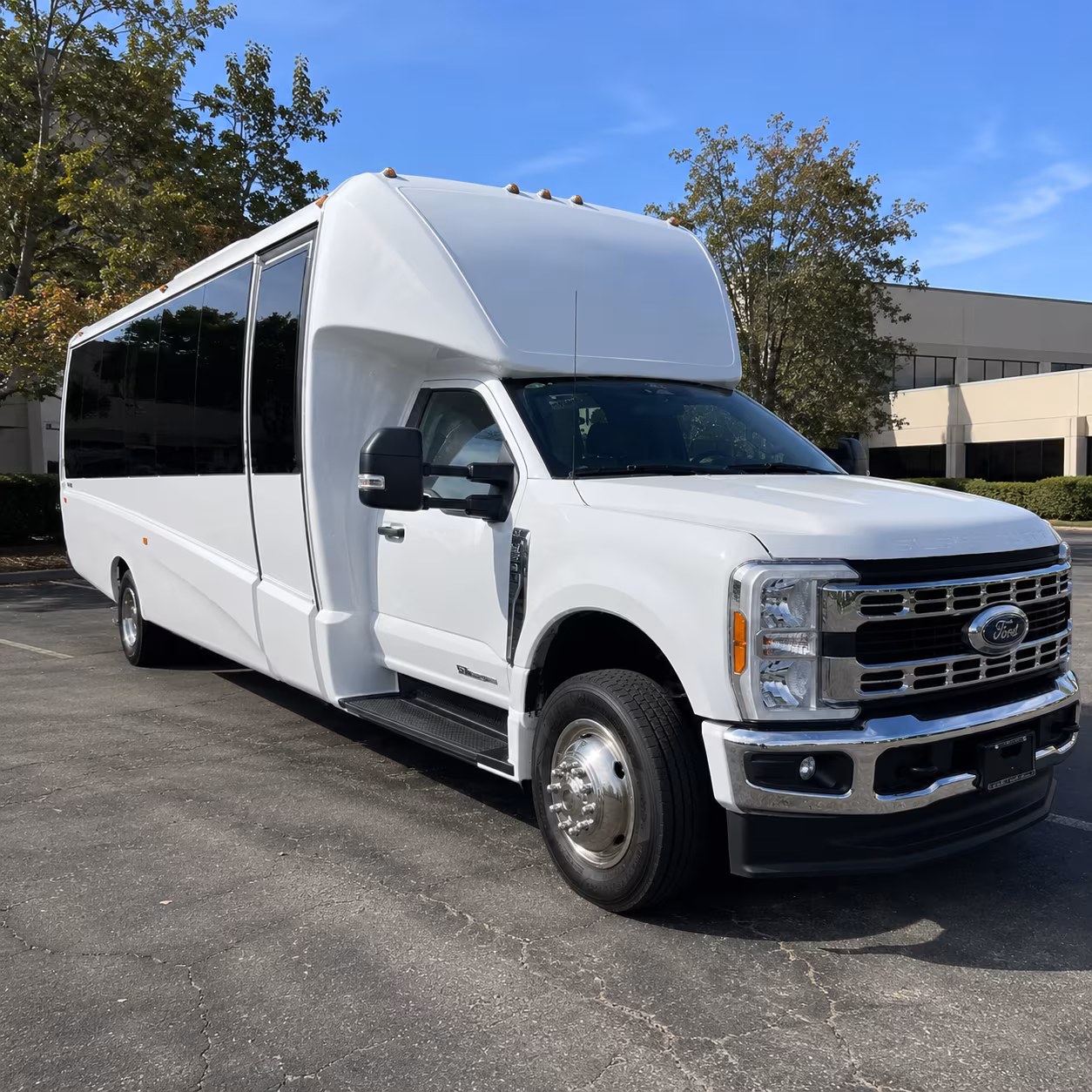 vancouver conference shuttles and corporate bus rentals in vancouver